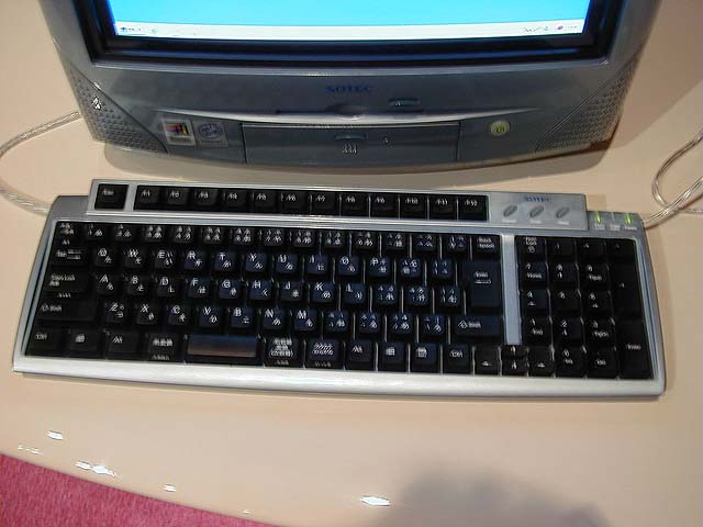 e-one、銀パソになって再登場