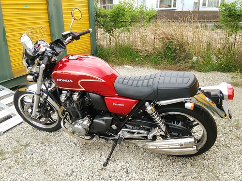 CB1100 ガソリンタンク 14L キャンディーグローリーレッド CB1100