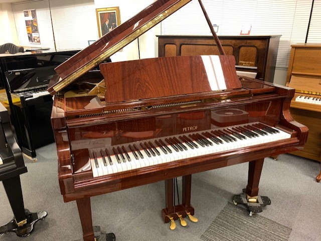 売約済 ペトロフ P159 Bora マホガニー艶出し 2013月年製 ピアノ