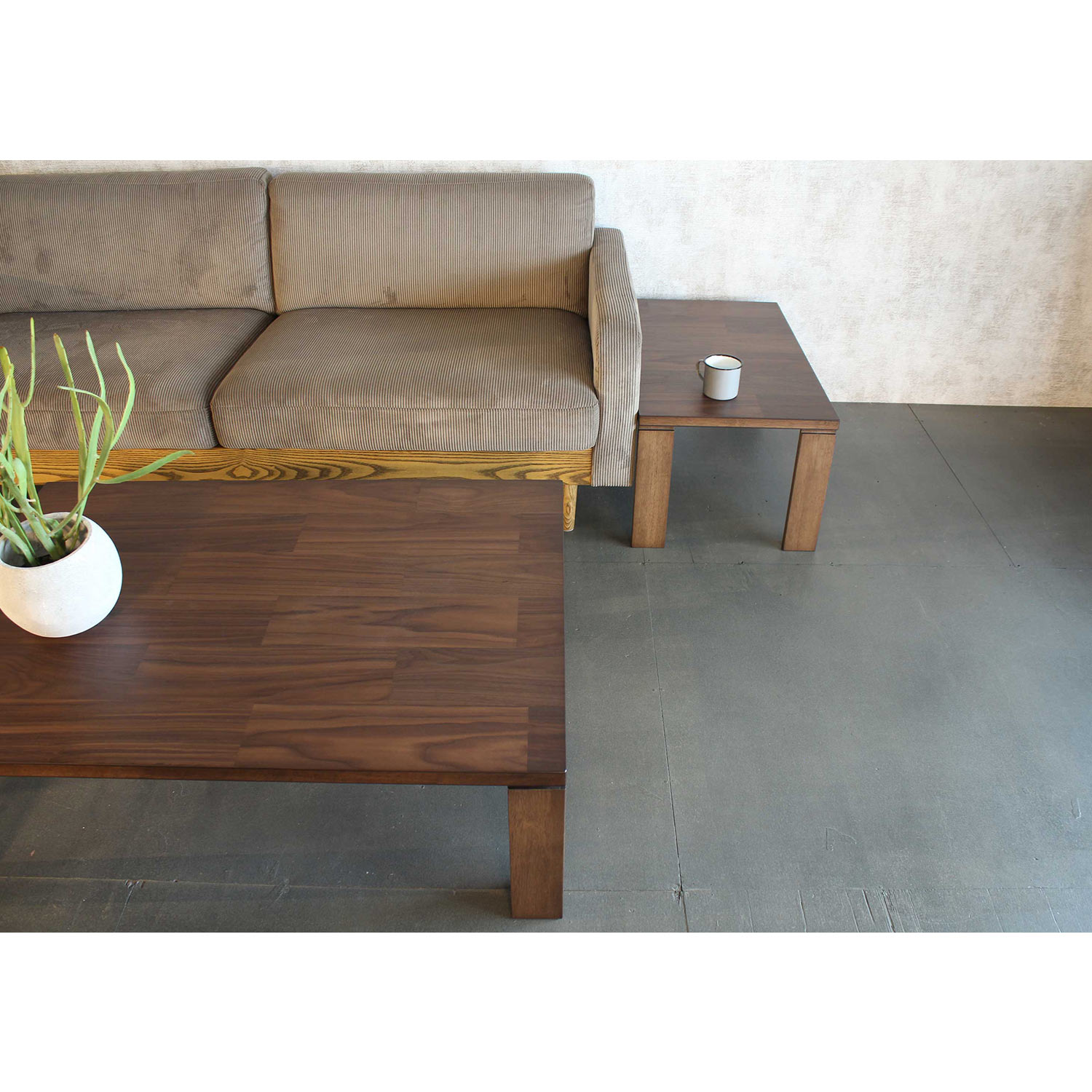 すっきり収納ができる親子リビングローテーブル（ローテーブル