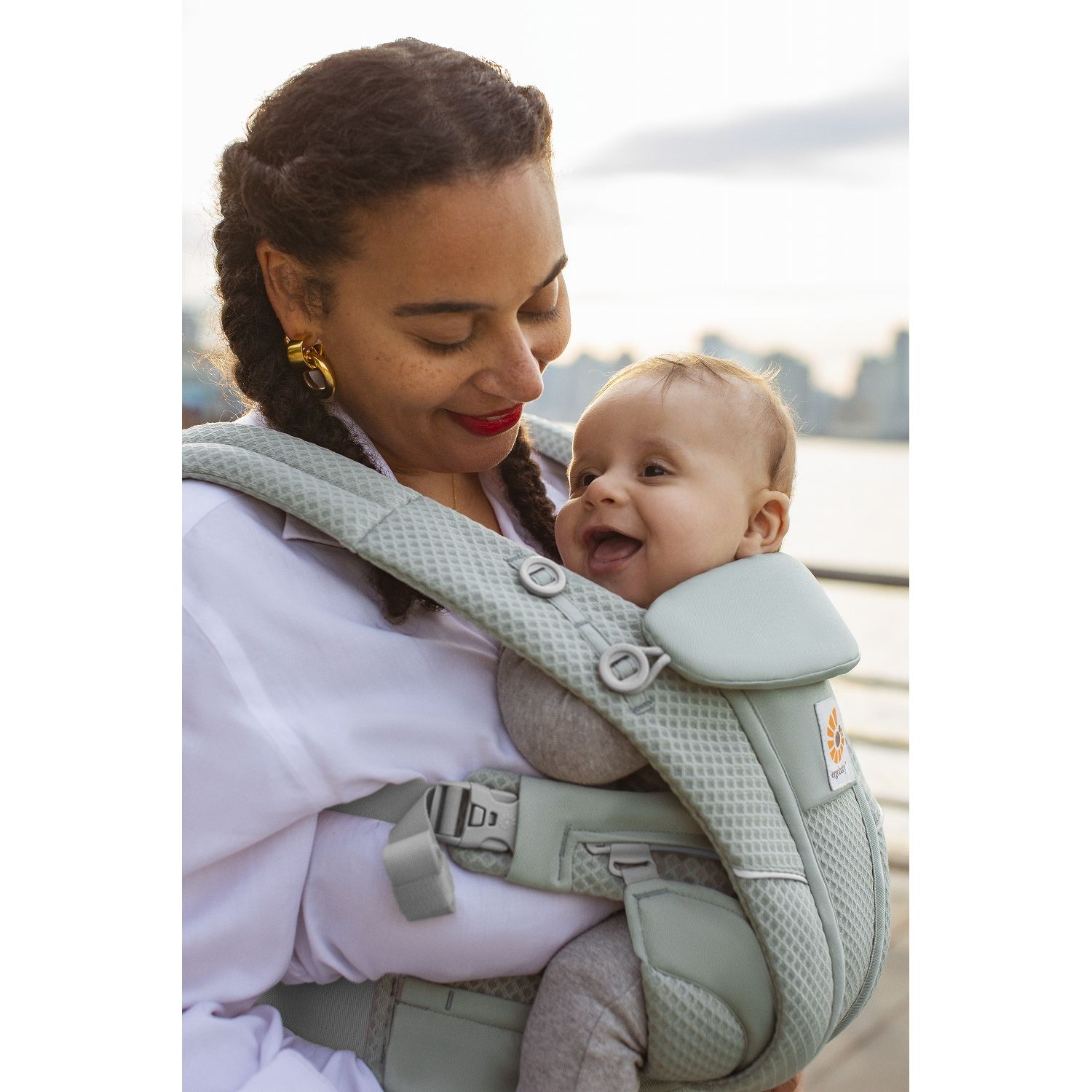 エルゴベビー・ベビーキャリアOMNI Breeze（オムニブリーズ