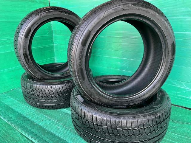 17インチ中古スタッドレスタイヤ4本組入庫です！ ZEETEX 235/45R17 4本