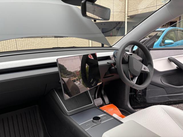 ヨークステアリング】【ジュニパー】Tesla テスラ 新型 モデルY