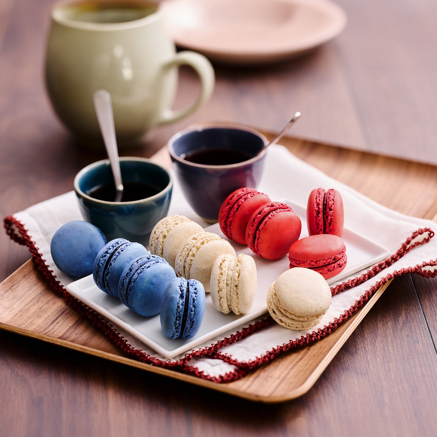 ピカール公式】トリコロール・マカロン（カシス、バニラ、ストロベリー