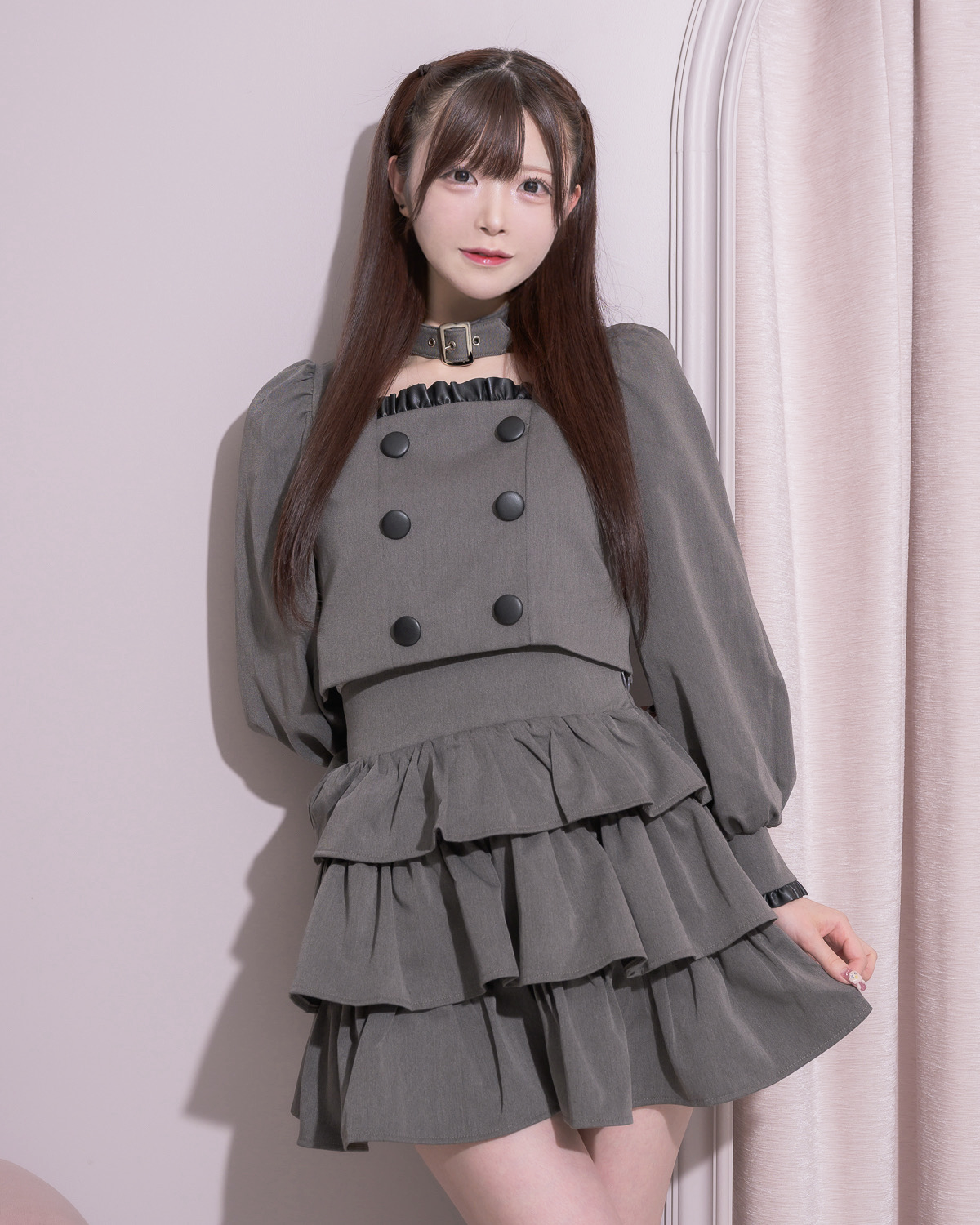 チョーカーベルトフリルトップス – pium