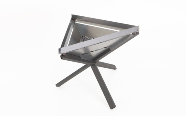 北海道発のガレージブランド1/fSPACEの焚き火台は収納性抜群！唯一無二