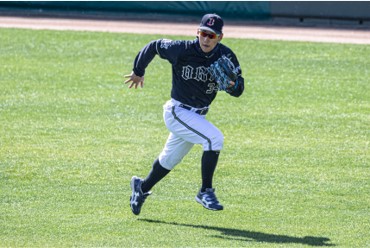 アンダーアーマー 2021年春季キャンプの限定デザイングラブ「UA