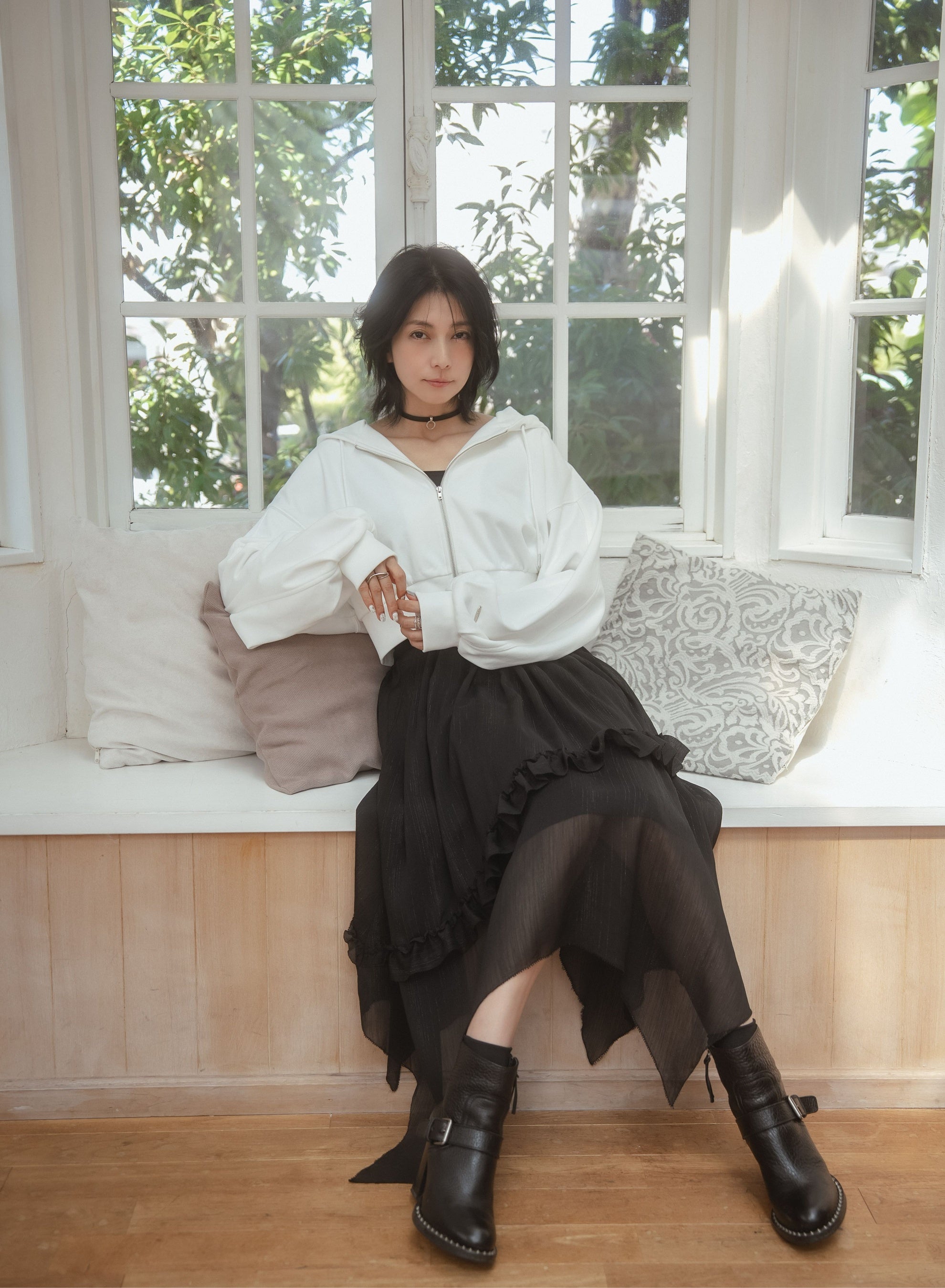 MES VACANCES (ミヴァコンス)】柴咲コウのLOOK BOOK第6弾を公開&25AW