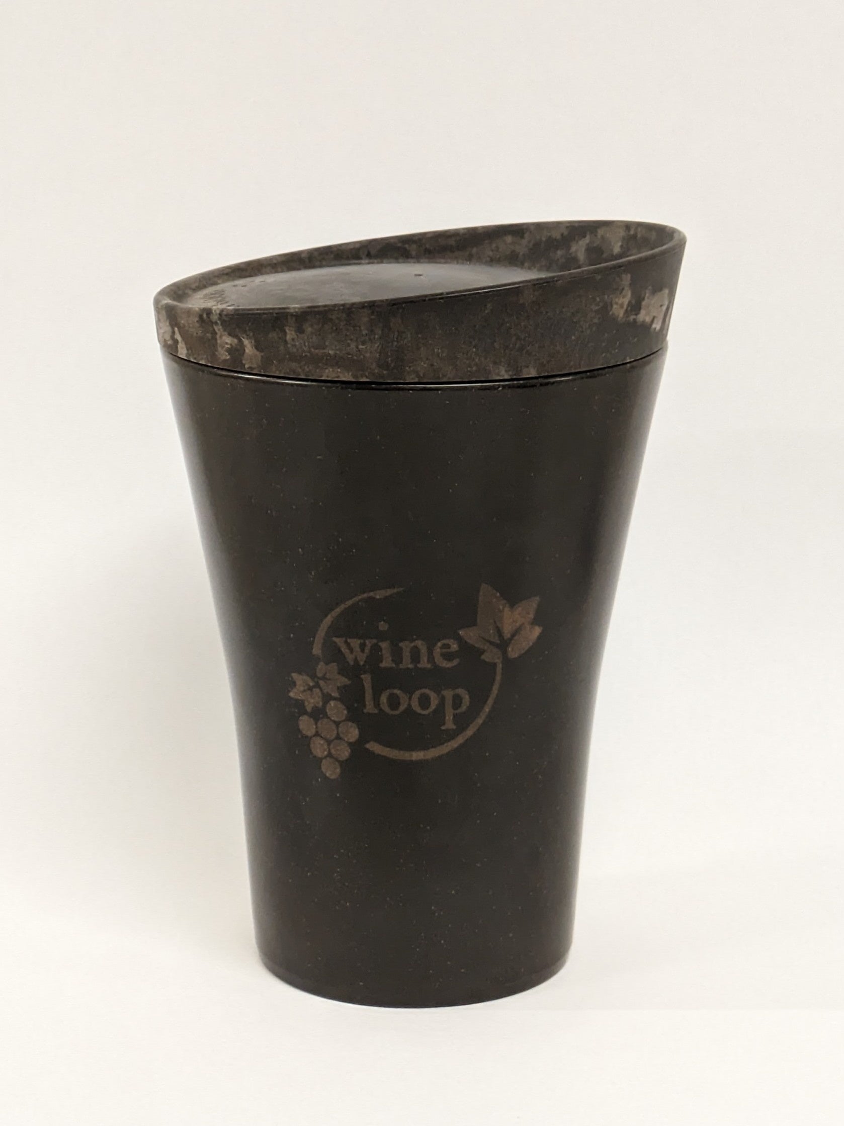 メニコン社との共創！ワインの副産物をアップサイクル「wineloop