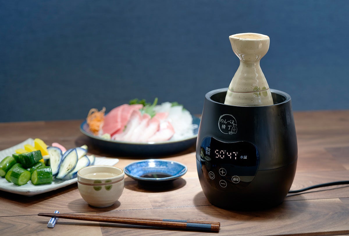 日本酒酒屋店主も絶賛】家飲みグッズ 電気酒燗器「のんべえ横丁」発売