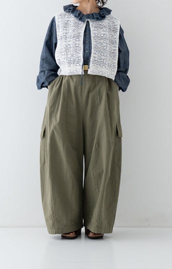 ボリュームたっぷりで風通し抜群。天然素材ならではの清涼感と軽さが