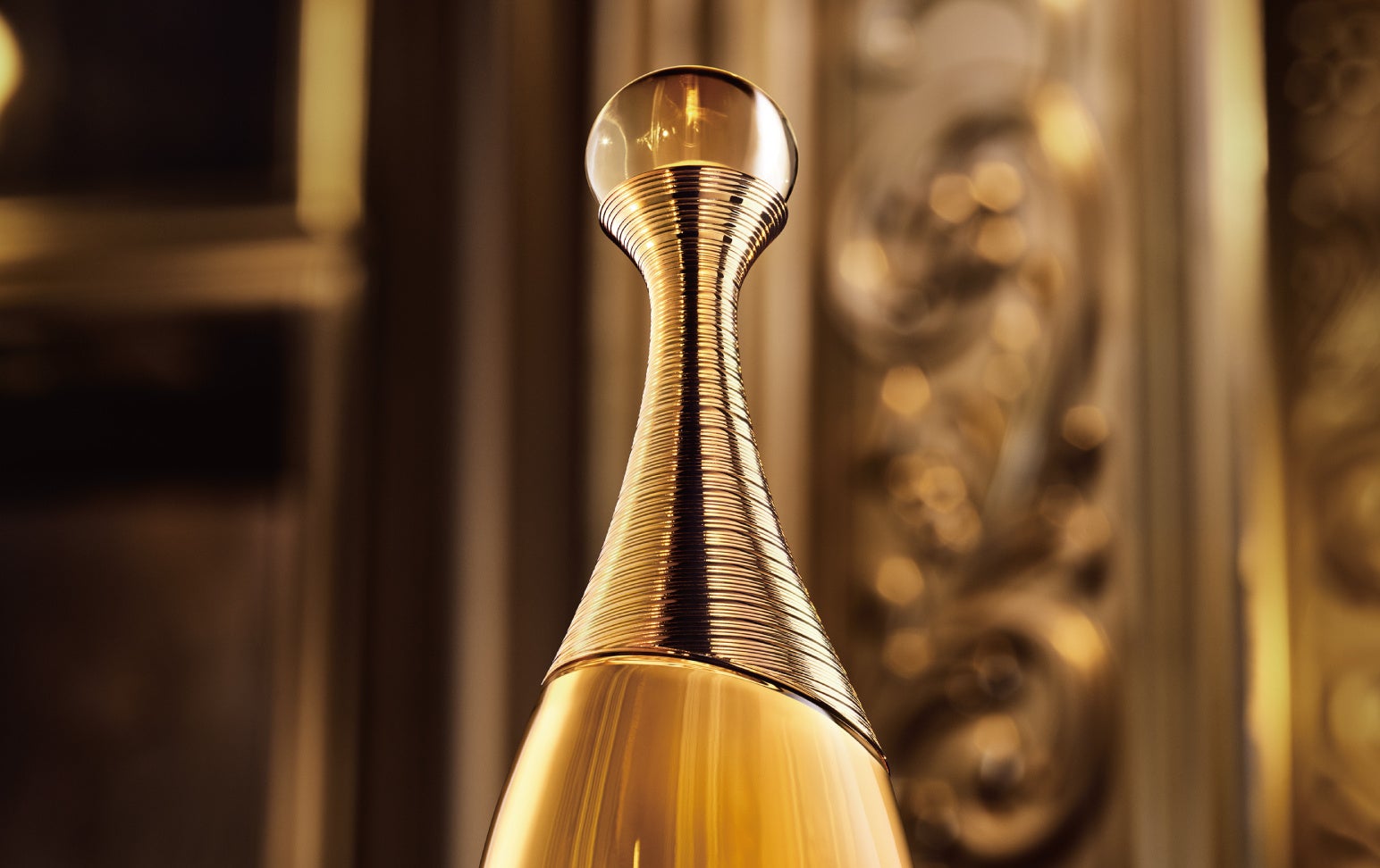 ジャドール オードゥ パルファン、新たなデザインを纏って登場