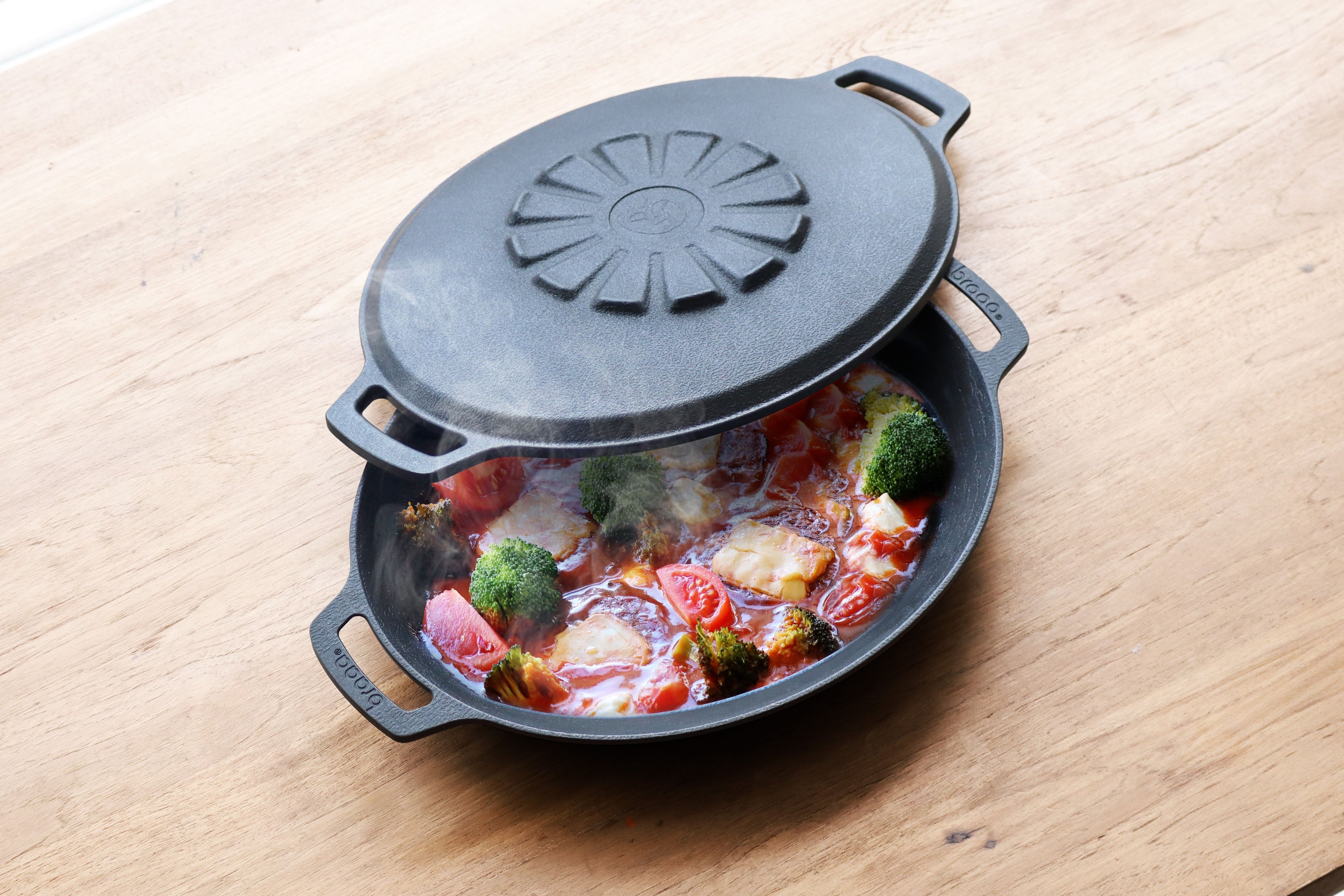 マルチグリドルと蓋の二刀流！braaaから「オーバルグリドル＆ポット