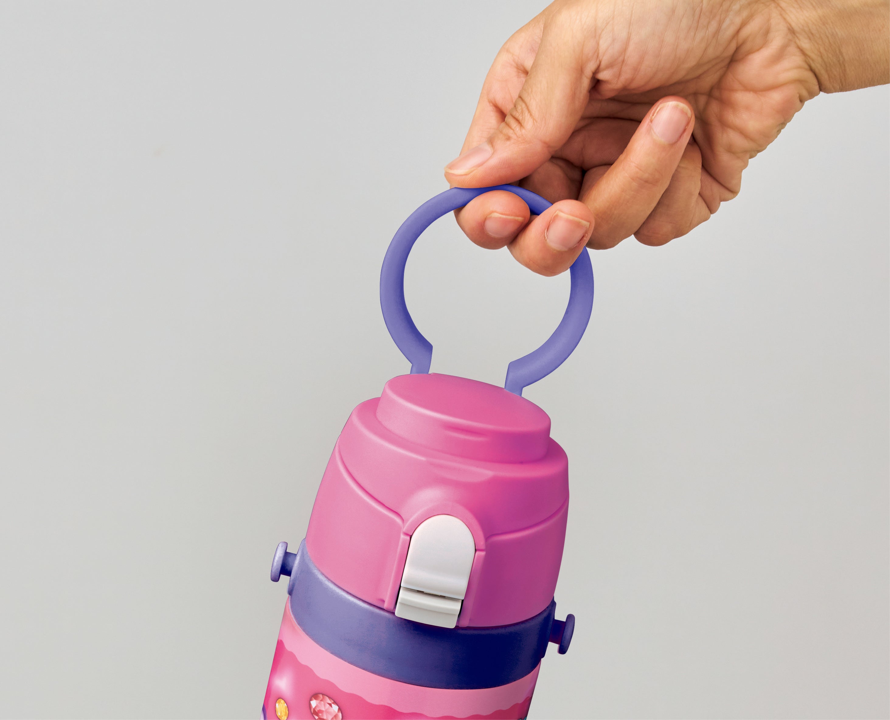 再販決定！話題沸騰中の原宿系動画クリエイター「しなこ」とのコラボ