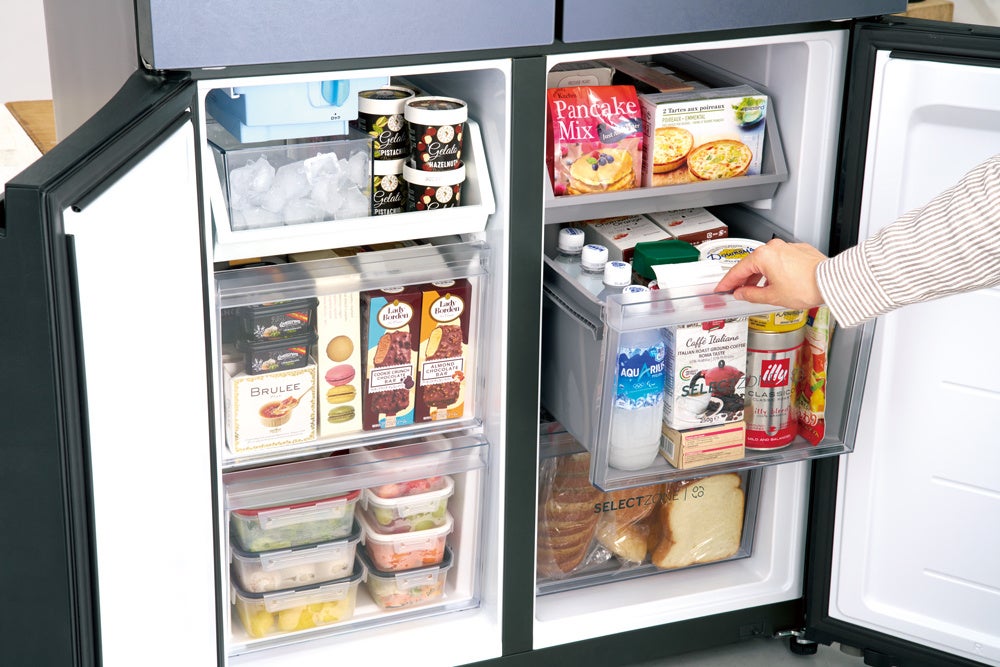 ハイアール、冷凍を主役にした冷蔵庫『CŌRU』を、新色を加えた2色展開