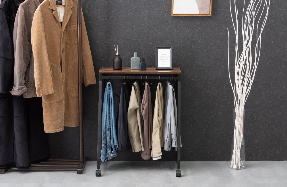 新開発のスラックスハンガーラックが、さらに進化！ズボン類の収納を