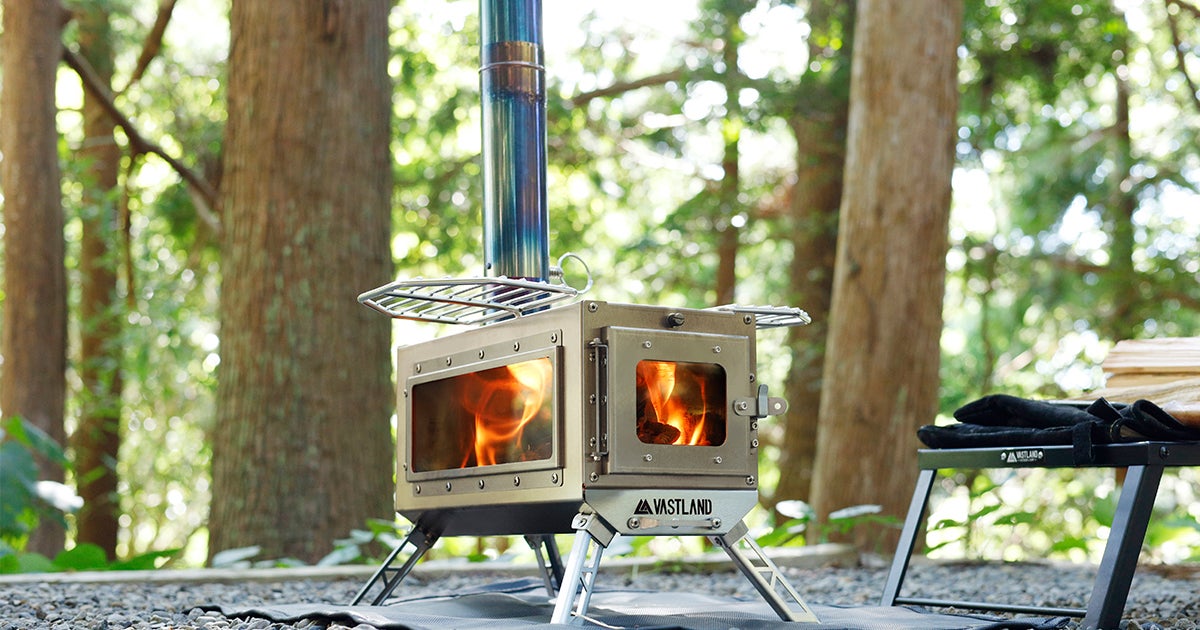 コンパクトで‟炎の癒し“が楽しめる3面構造 冬キャンプのお助けギア