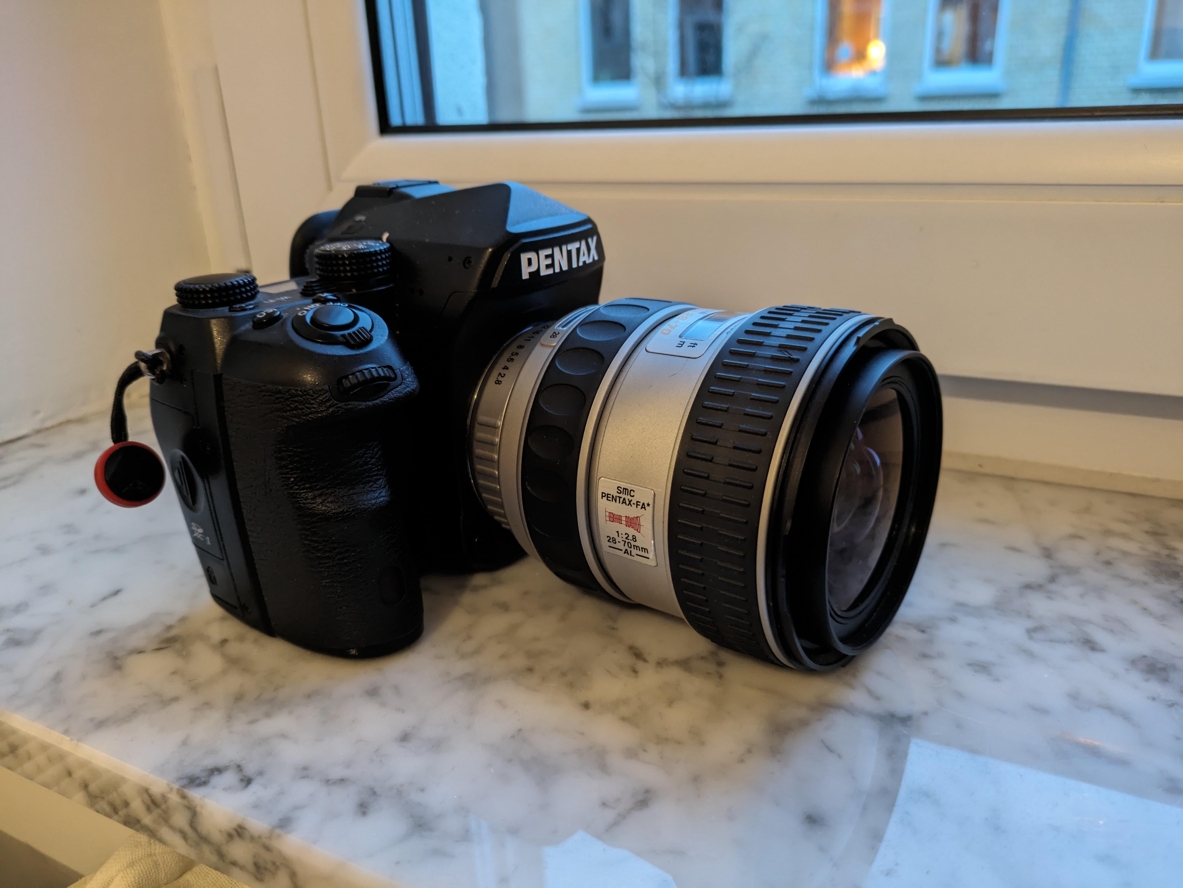 SMC FA* 28-70 2.8 AL lens hood replacement? : r/pentax