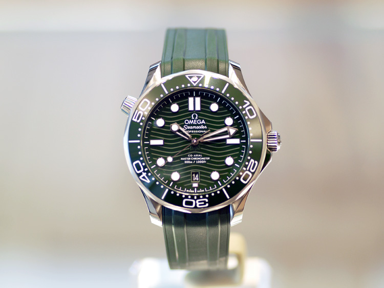 OMEGA】人気の「ダイバー300 グリーンダイアル」が再入荷。 | プリベ
