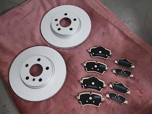 ミニ ハッチバック(F56) DIXCEL製ブレーキディスクローター&低ダスト