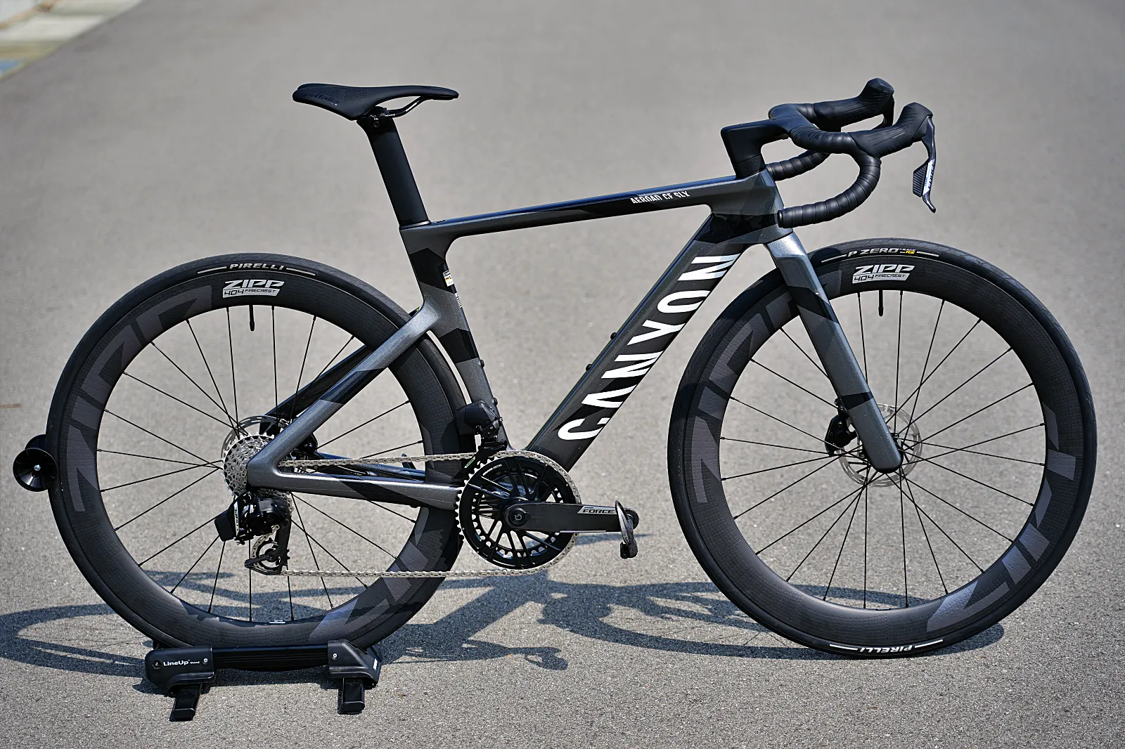 CANYON Aeroad CF SLX 8 AXS SPEED インプレッション： スーパーバイク