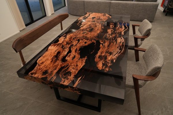 屋久杉レジンテーブルの納品！〜朽ちと生命力のアート〜 | レジン