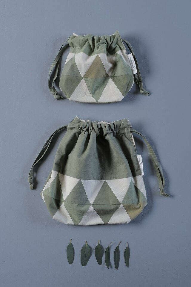 お出かけのお供に！パッチワークの巾着バッグ - ARTEA(アルテア