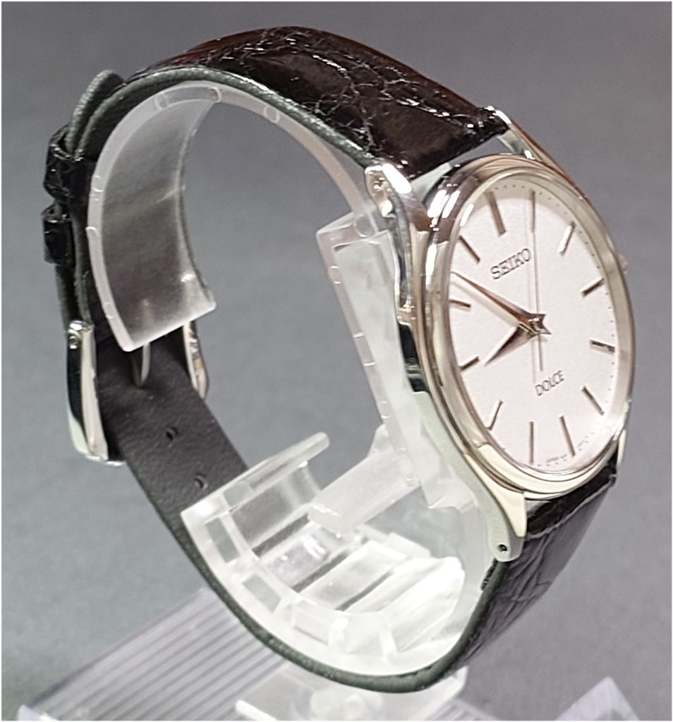 一押の腕時計：バンドを替えて普段使いにも最適で年差クオーツ