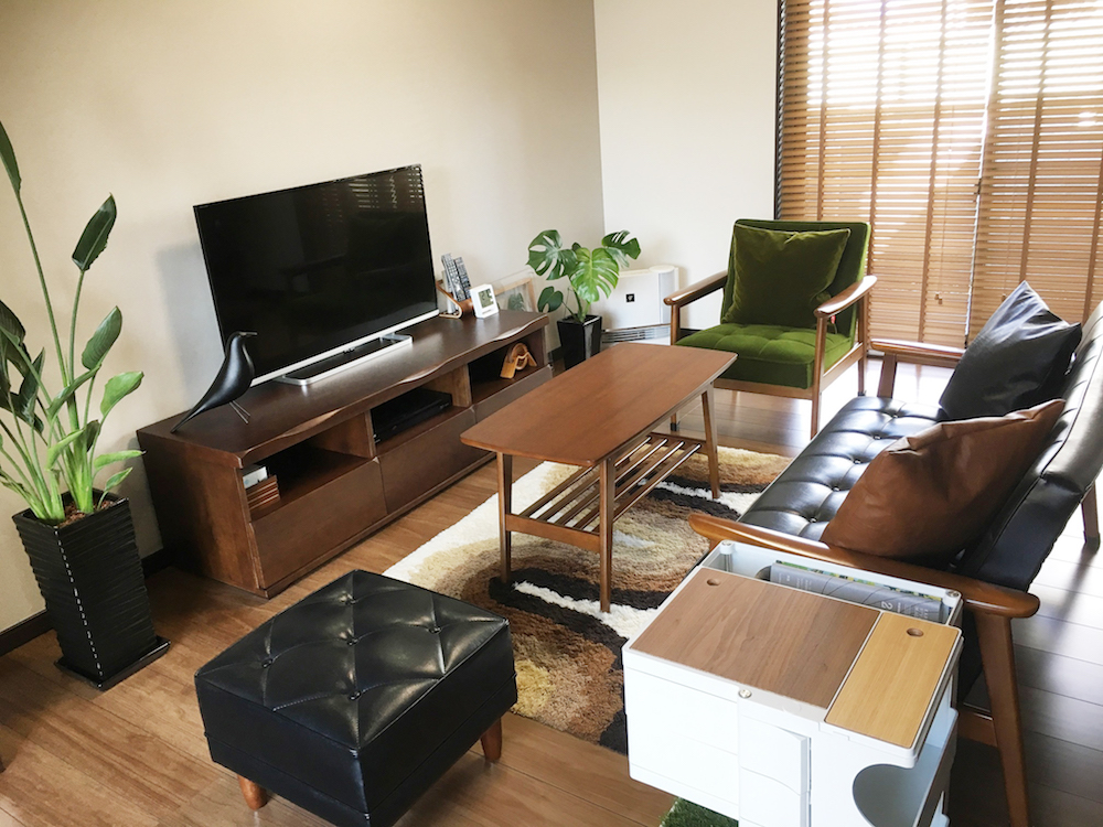 カリモク60 Kチェアで作る大人ミッドセンチュリーな部屋 – お客様の