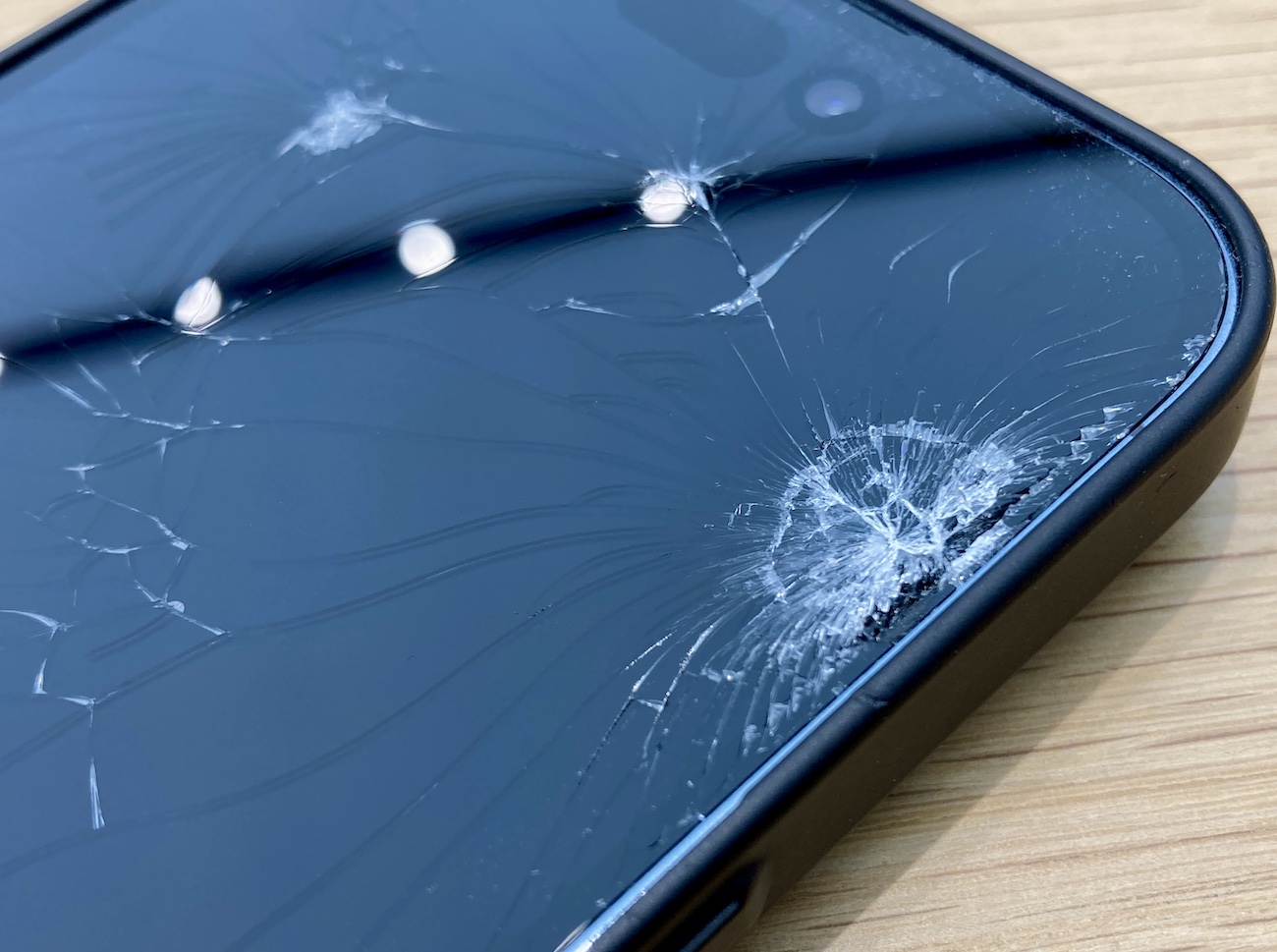 グ*ン様 Apple iPhone 14 Pro 128gb 画面割れ 背面ガラス割れ iPhone14