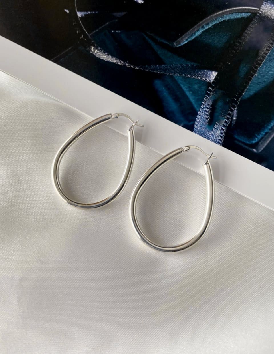 ドロップフープピアス SV925 – 金属アレルギー対応のアクセサリー