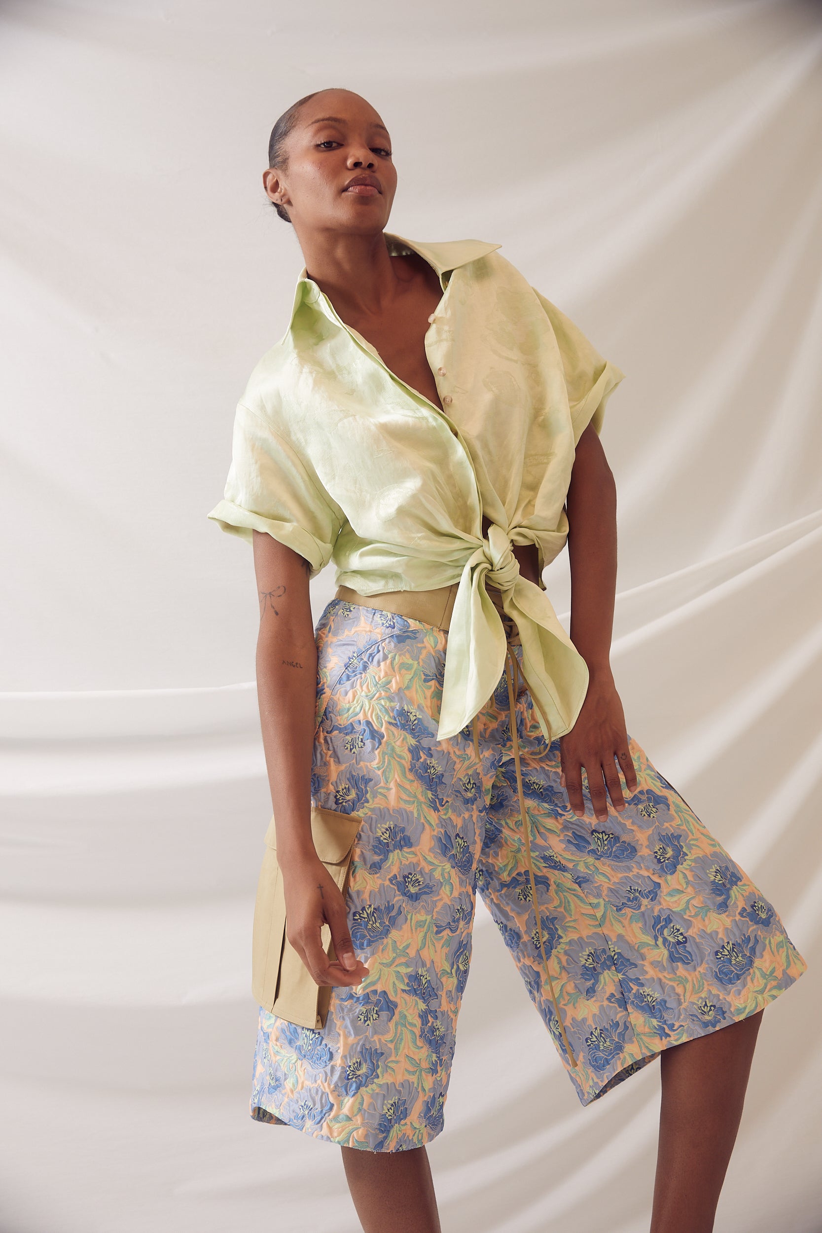 Tie Me Up, Tie Me Button Down S/S in Paintbrush Jacquard – Rosie