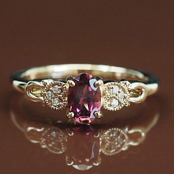 ハートで映えるセンターストーンピンクトルマリン×ダイヤモンドリング
