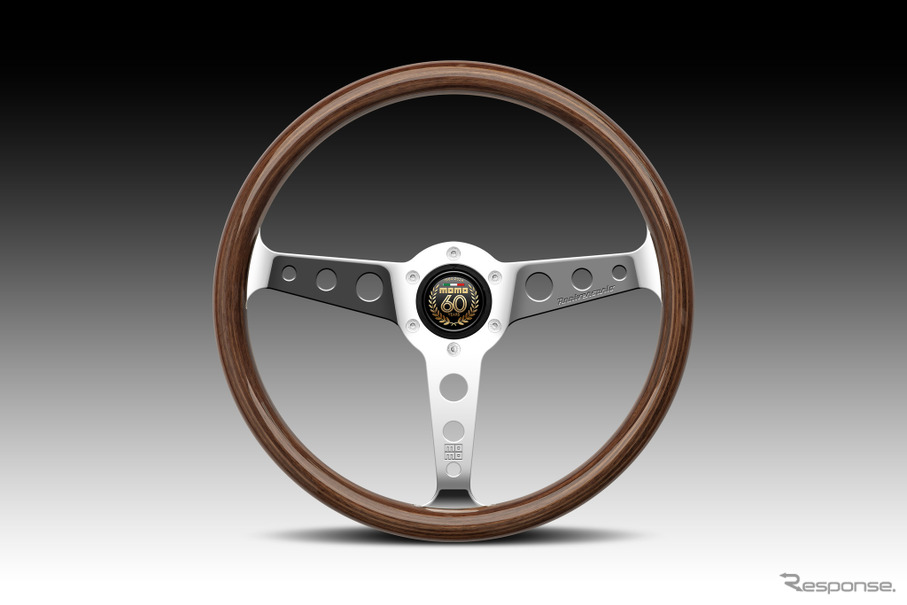MOMOから新作ステアリング、「インディ60周年記念モデル」と「MOD.08