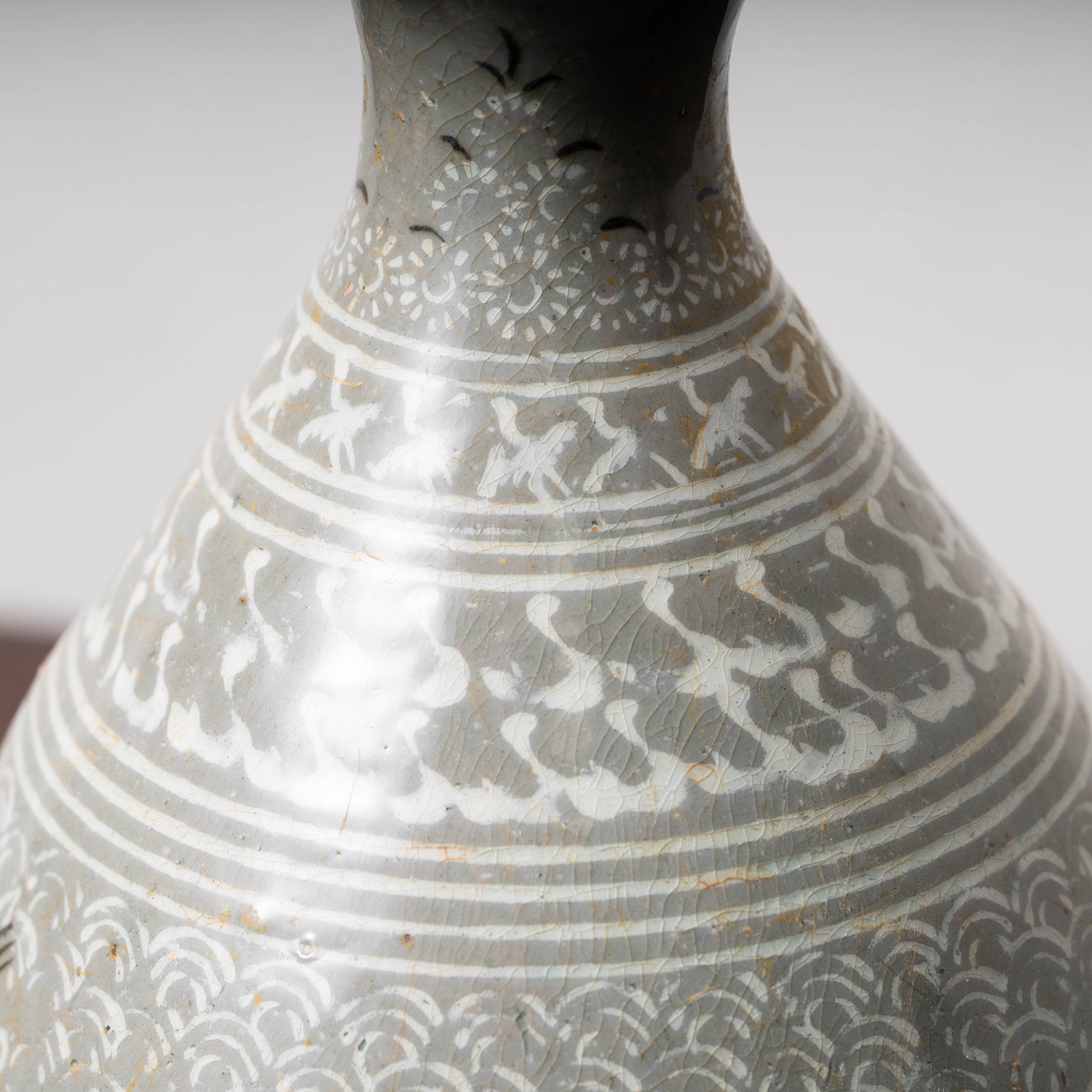 青磁 ミニ花瓶 朝鮮三和高麗焼 象嵌小た壺 青磁 ミニ花瓶 朝鮮