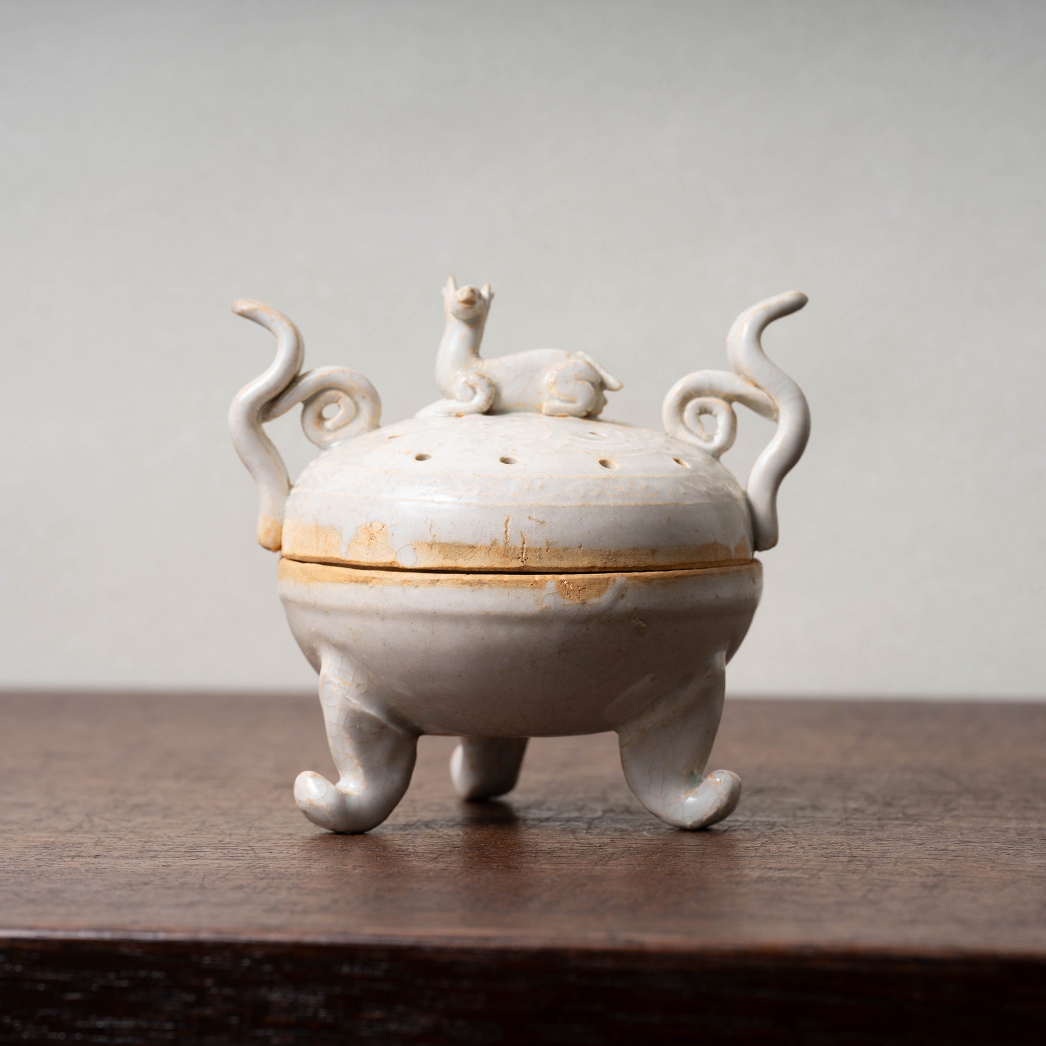 青磁双耳三足香炉 【千】古い香炉 火舎なし 青白磁 青磁 雲