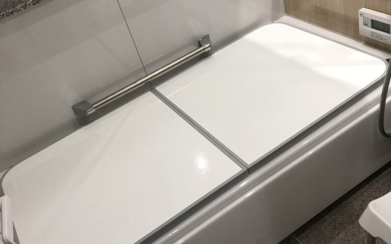一条工務店】i-smartⅡスマートバスの浴槽ふたは取っ手ありとなし