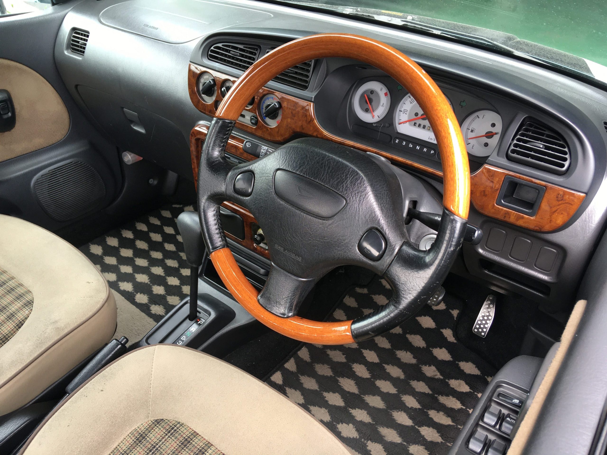 純正ノーマルでもオシャレなジーノの内装をご紹介（LTDジーノ編