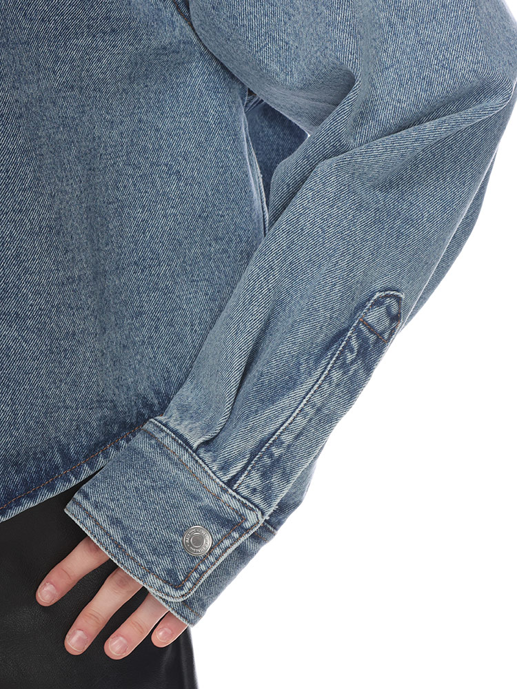 AMI PARIS (アミパリス) 胸ロゴ クロップド デニムシャツ