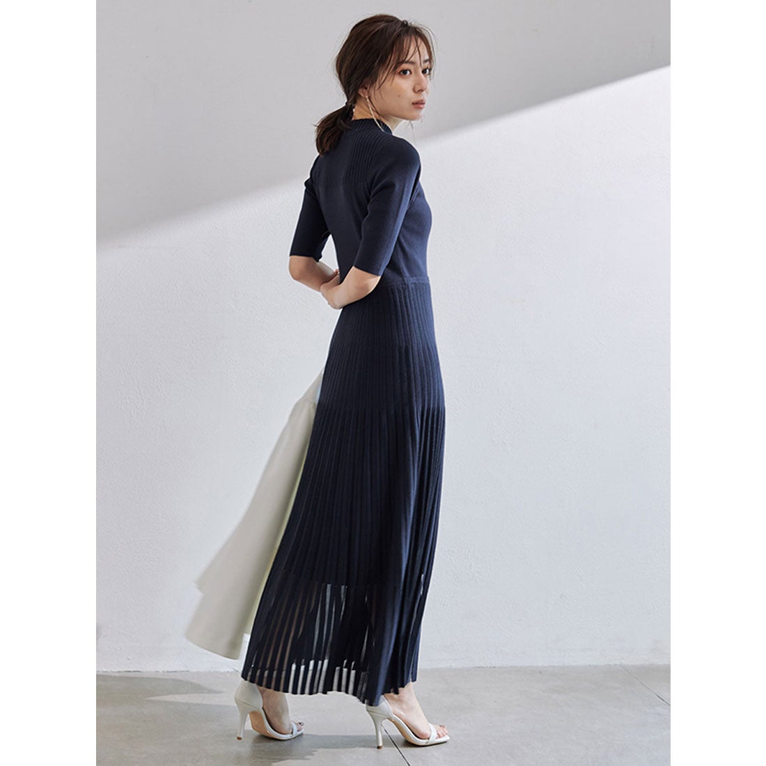 アニュアンス anuans ボトルネックシアーニットワンピース （NAVY