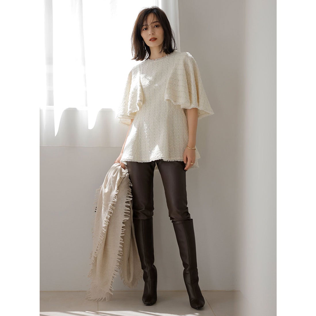 アニュアンス anuans ケープデザインツイードペプラムブラウス （IVORY