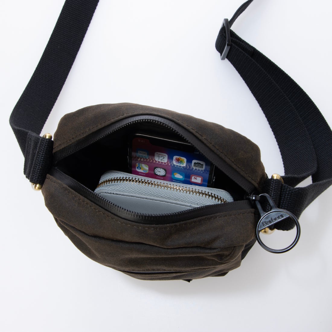 バブアー Barbour ショルダーバッグ （olive/black） -靴