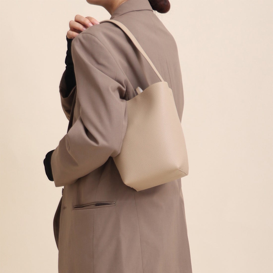 ベース BASE バケツ型 トートバッグ （ベージュ） -靴＆ファッション