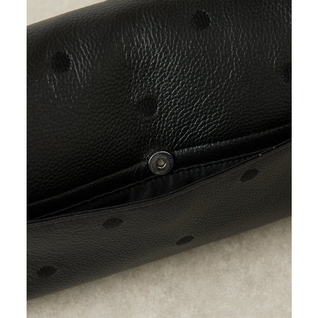 ビアズリー BEARDSLEY ドットボディバッグ （black） -靴