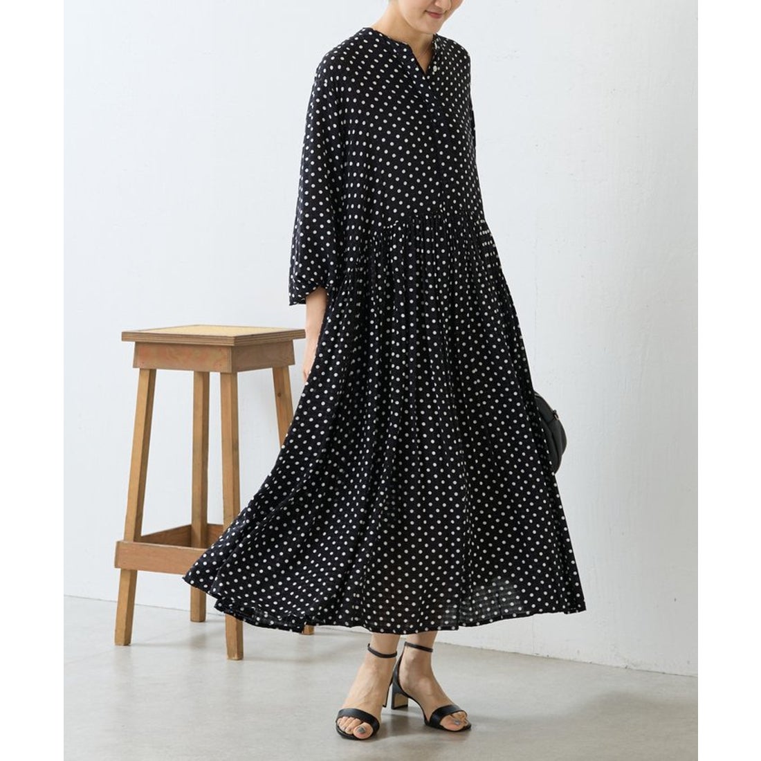 ビアズリー BEARDSLEY ドットギャザーワンピース （black