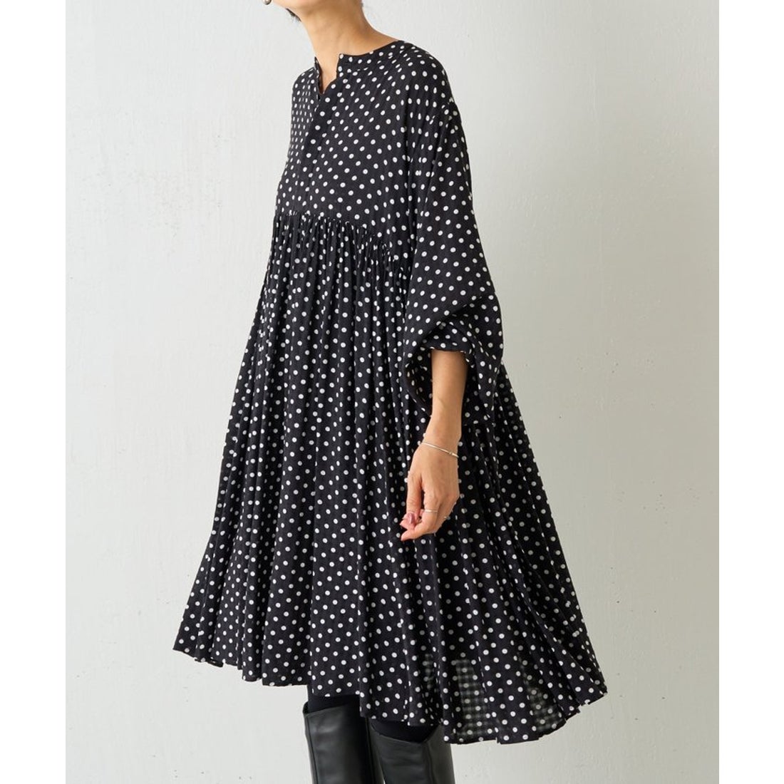 ビアズリー BEARDSLEY ドットギャザーチュニック （black