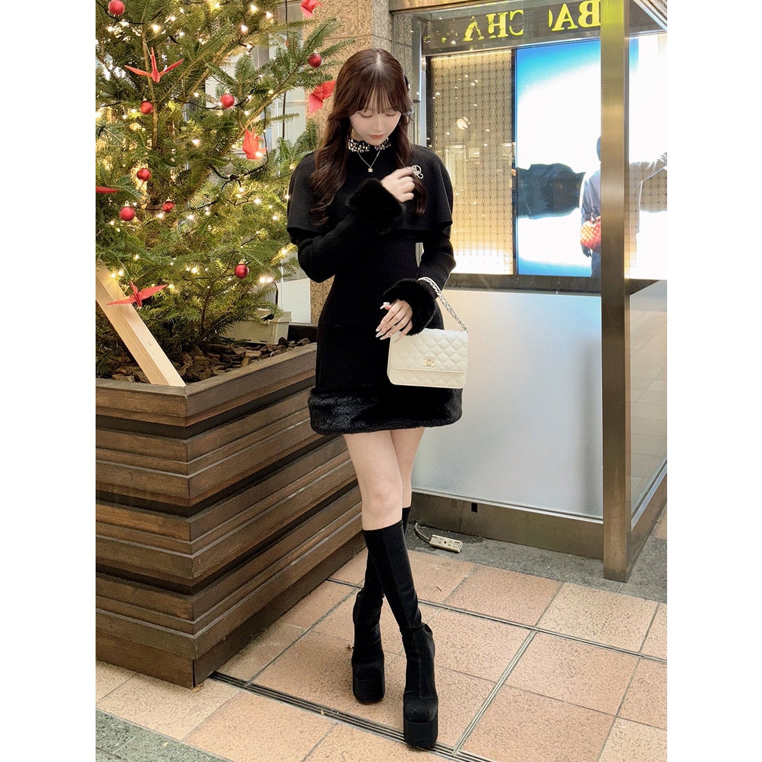 ダーリッチ Darich ビジューケープニットミニワンピース （ブラック