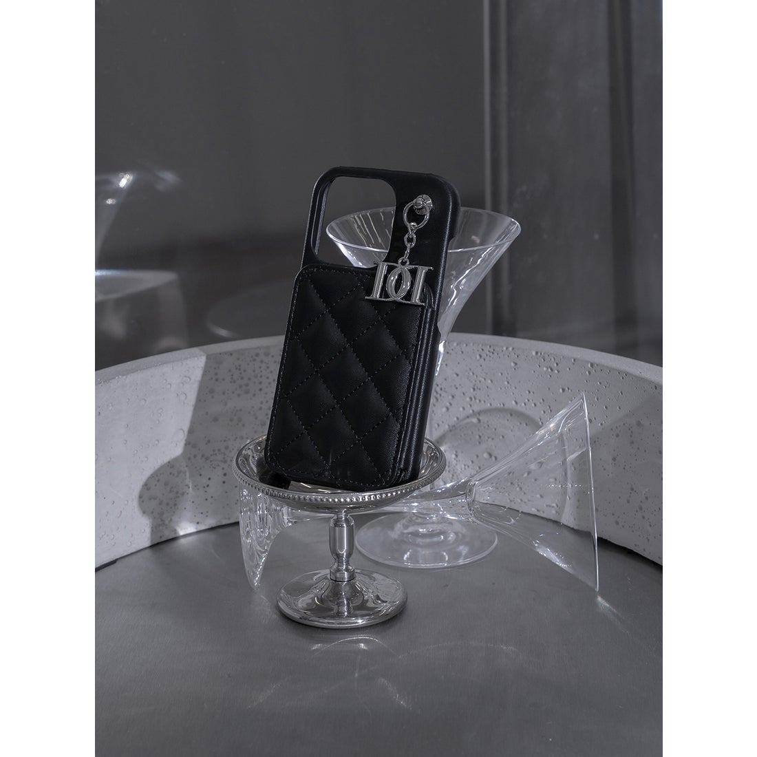 ダーリッチ Darich キルティングミラーDDチャームiPhoneケース