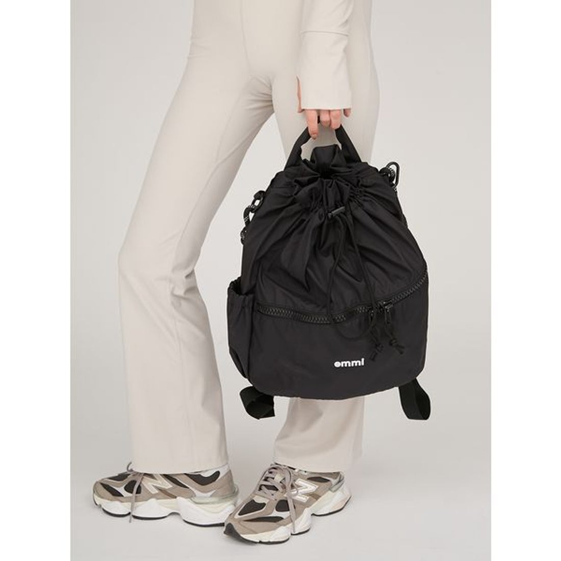 エミ emmi 【限定カラー】撥水 emmiロゴマルチバックパック （BLK