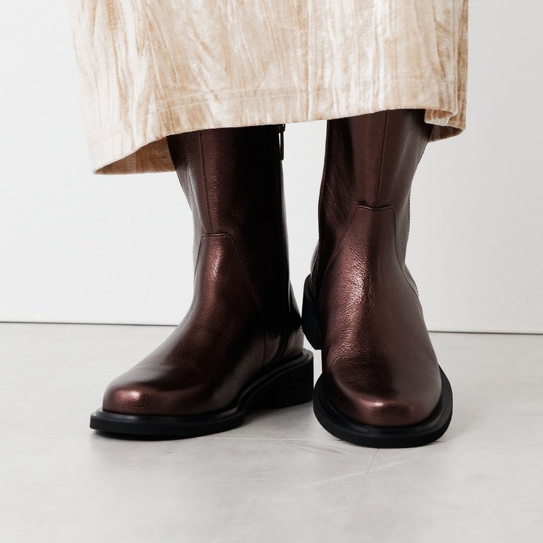 ヒミコ 卑弥呼 サイドジップミドルブーツ/651414 （アイボリー） -靴